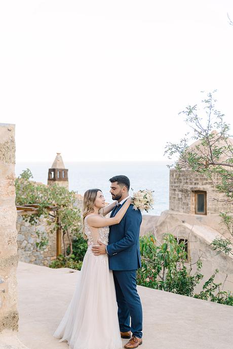 pretty-fall-wedding-sparta-peach-and-white-hues_01