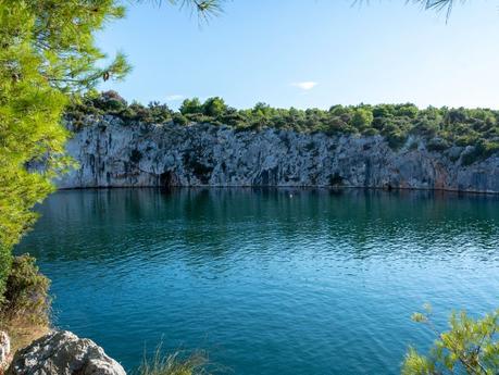 dragon-eye-lake-in-croatia