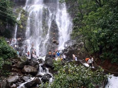 50 Weekend Getaways Near Pune For A Quick Vacation In 2023! Waterfalls at Amboli makes it a beautiful weekend getaway near Pune