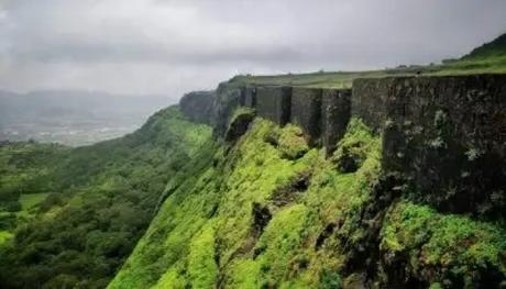 50 Weekend Getaways Near Pune For A Quick Vacation In 2023! Visapur Fort