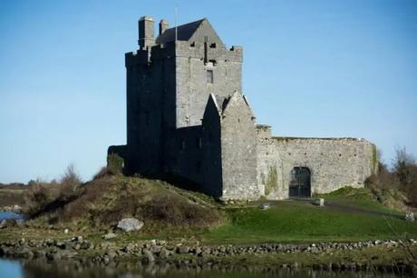 Ireland Honeymoon Guide: All You Need For Your Special Trip irish castle