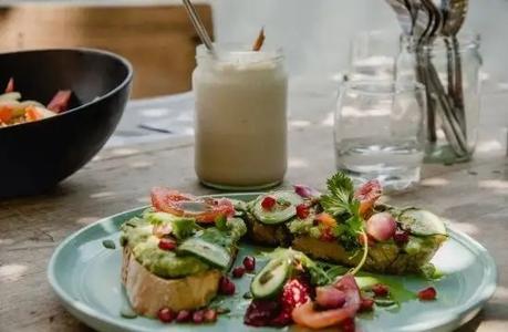 Nomad Café & Boutique