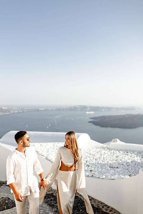 beautiful-honeymoon-photoshoot-santorini_01