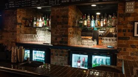 Explore Bahamas Wild Nightlife Scene Of Vibrant Bars And Pubs Daiquiri Shack