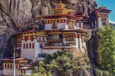 Here’s A Complete Beginner’s Guide To Chelela Pass In Bhutan Beautiful place in Chele La Paz