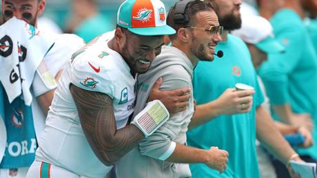 Mike McDaniel on Dolphins’ offense: I’ve never seen anyone do what our guys do