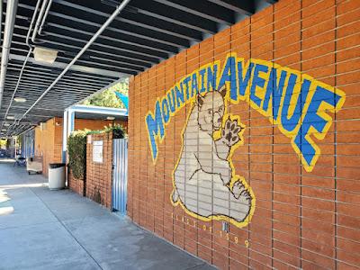 AUTHOR VISIT at MOUNTAIN AVENUE SCHOOL, Glendale, CA