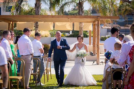 romantic-destination-wedding-protaras-white-roses_10