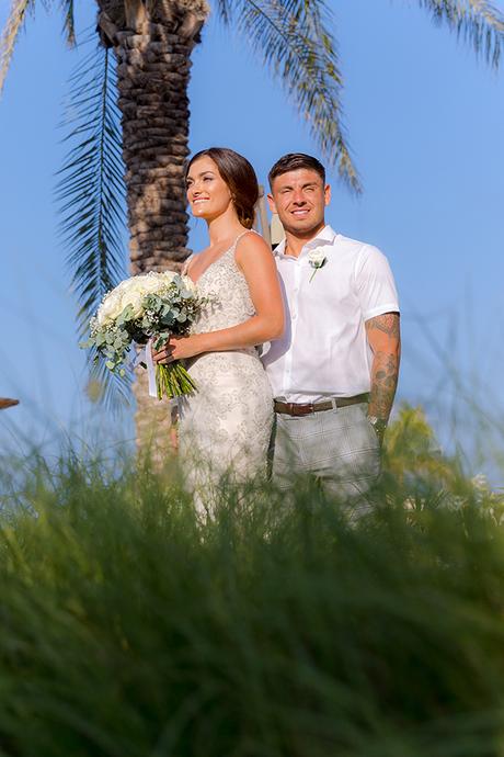 romantic-destination-wedding-protaras-white-roses_01