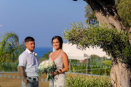 romantic-destination-wedding-protaras-white-roses_05