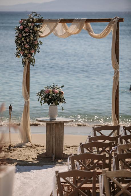 romantic-destination-wedding-naxos-with-pink-roses_07