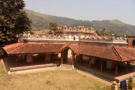 Shopping at Old Walled Market