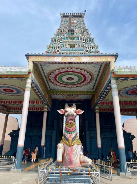 How To Visit Nainativu Island (Nagadeepa Island): A Truly Offbeat Adventure (2023) cow-statue-at-the-entrance-of-Nagapooshani-Amman-temple