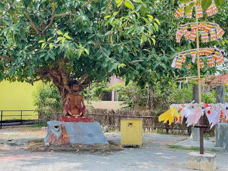 How To Visit Nainativu Island (Nagadeepa Island): A Truly Offbeat Adventure (2023) statue-of-starving-man-at-Nagadeepa-Purana-Vihara
