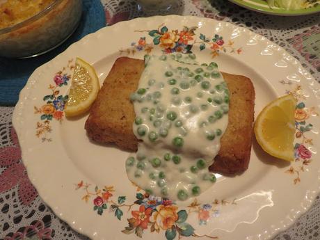 salmon loaf with creamed peas