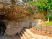 Jerusalem Walking Tour During War: From Machane Yehuda Market Biblical Sites. (video)