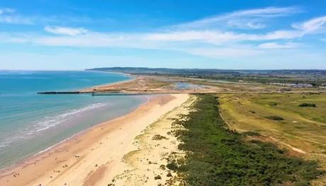 8 Beaches Near London For An Ultra-Rejuvenating Trip Witness the charm of Camber Sands, one of the best beaches near London