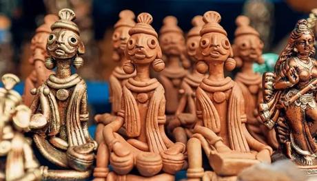 One Day Trip To Bishnupur: A Vacation To Cherish Forever Shop for some terracotta handicrafts while enjoying a day trip to Bishnupur.