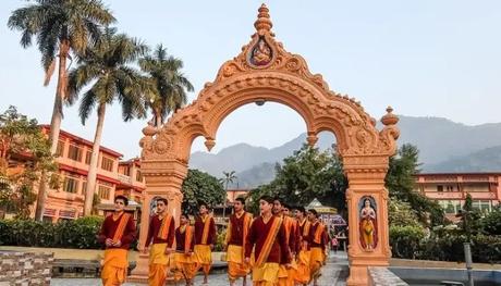 Parmarth Niketan Ashram is one of the largest yoga centers in the world. 