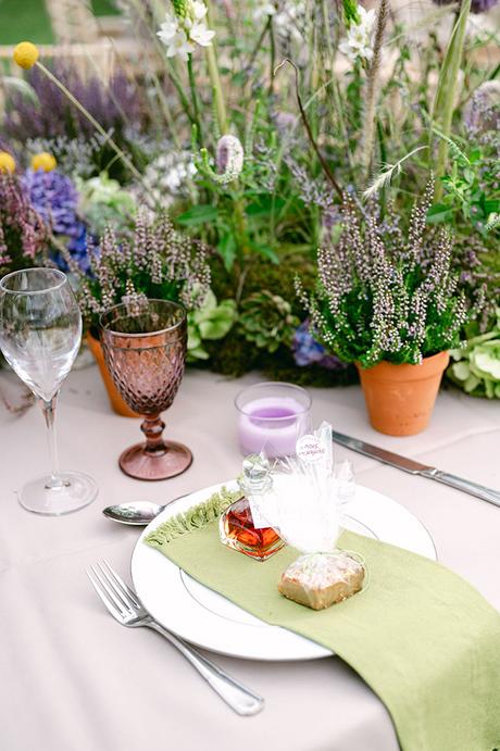 Charming summer wedding in Athens with lilac blooms | Lela & Efthimios charming-summer-wedding-athens-lilac-blooms_37