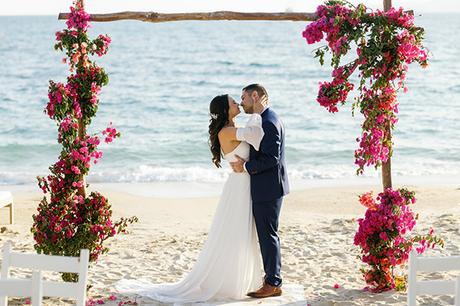 dreamy-wedding-naxos-vibrant-bougainvillea_01