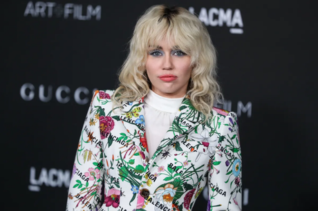 Which Celebrities Are Sagittarius? 18 Favorite Stars!!