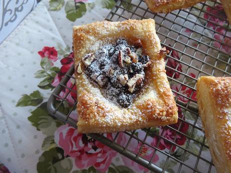 Puff Pastry Mince Pie Squares