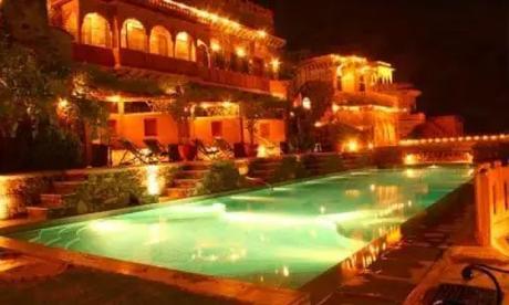 swimming pool with view, enjoy Spa and ayurvedic massages 