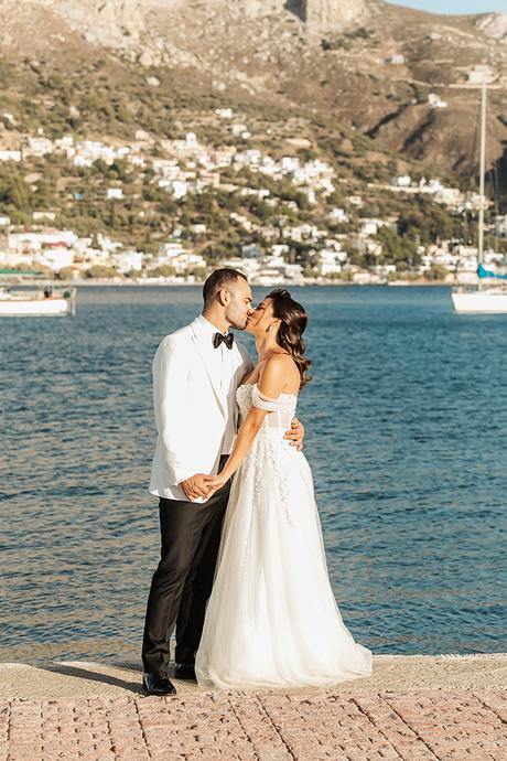 intimate-summer-wedding-kalymnos-roses_01