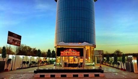Have a pleasant stay at Theme Hotel and go for New Year Parties in Jaipur