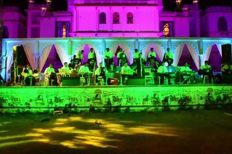 live performanceon while enjoying new year parties in Jaipur