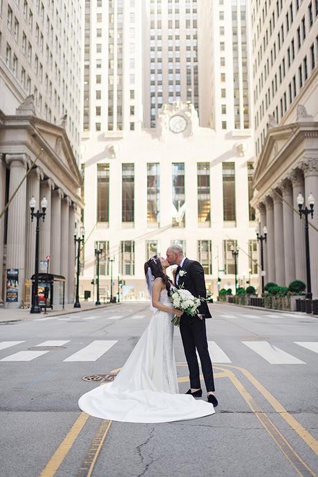 Stunning summer wedding and pre-party in Chicago with elegant details | Mary & Nick stunning-summer-wedding-pre-party-chicago-elegant-details_26