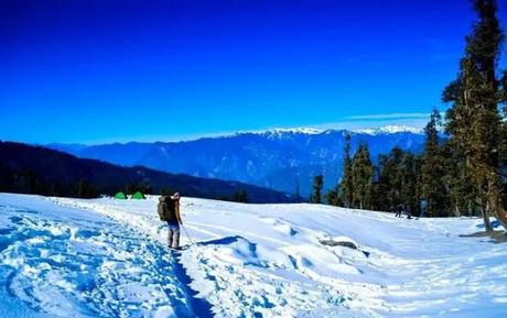 Kedarkantha Trek, Uttarakhand, to experience snowfall in India 