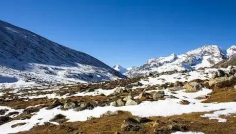 North Sikkim is one of the top places to experience snowfall in India 