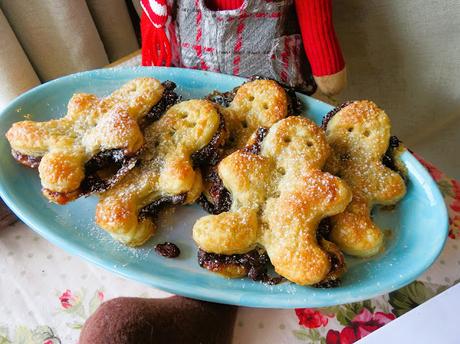 Gingerbread Man Mince Pies