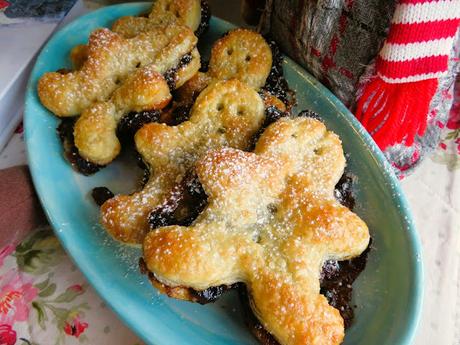 Gingerbread Man Mince Pies