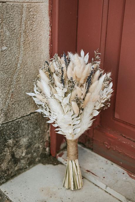 rustic-summer-wedding-crete-dried-flowers_07