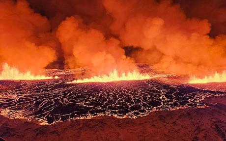 Major tourist attractions are closed due to the eruption of the Icelandic volcano