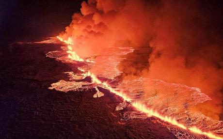 Major tourist attractions are closed due to the eruption of the Icelandic volcano