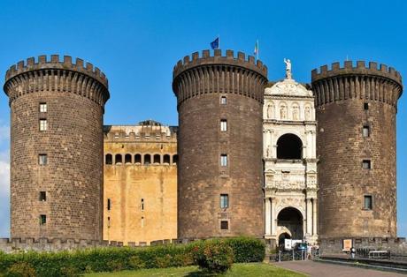 castel-nuovo-naples