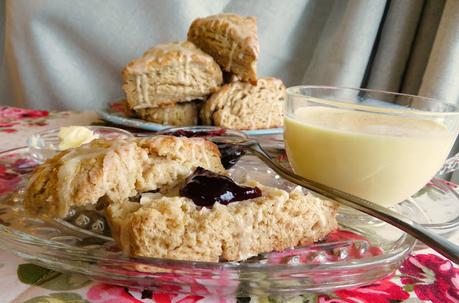 Eggnog Scones