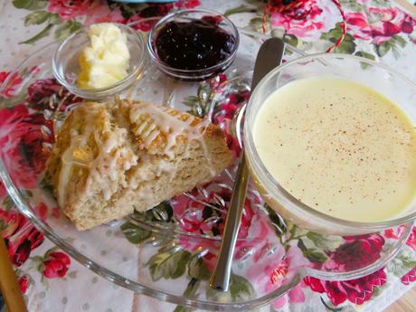 Eggnog Scones