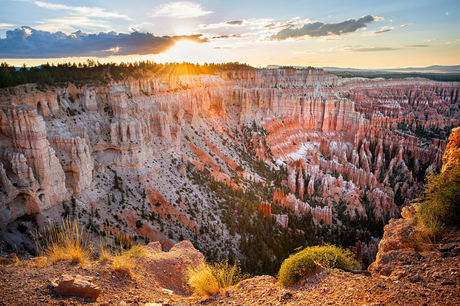 A Complete Hiking Guide to Bryce Canyon Peek-A-Boo Loop Trail