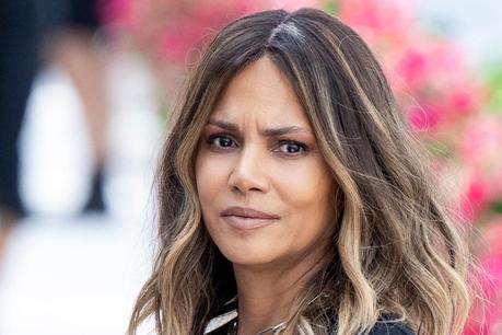 25 World Beautiful Women - No. 6 You Never Heard Before!! 38 Halle Berry: Schauspielerin ist sauer auf Rapper Drake