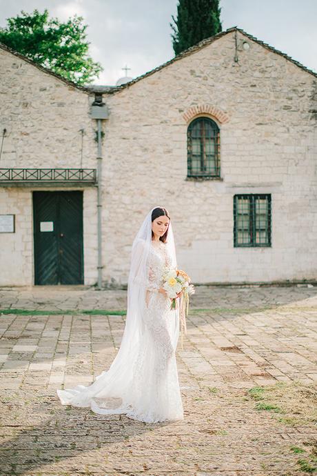 Lovely summer wedding in Ioannina with pretty flowers | Florenia & Evangelos lovely-summer-wedding-ioannina-pretty-flowers_23x