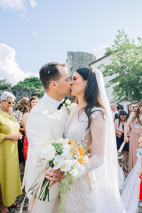 Lovely summer wedding in Ioannina with pretty flowers | Florenia & Evangelos lovely-summer-wedding-ioannina-pretty-flowers_17z