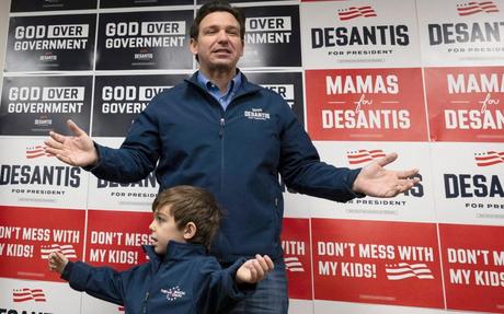 DeSantis receives ‘participation trophy’ from Iowa heckler