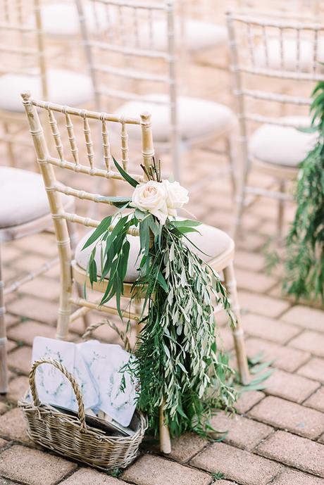romantic-chic-wedding-decoration-ideas-white-blooms-lush-greeneries_01