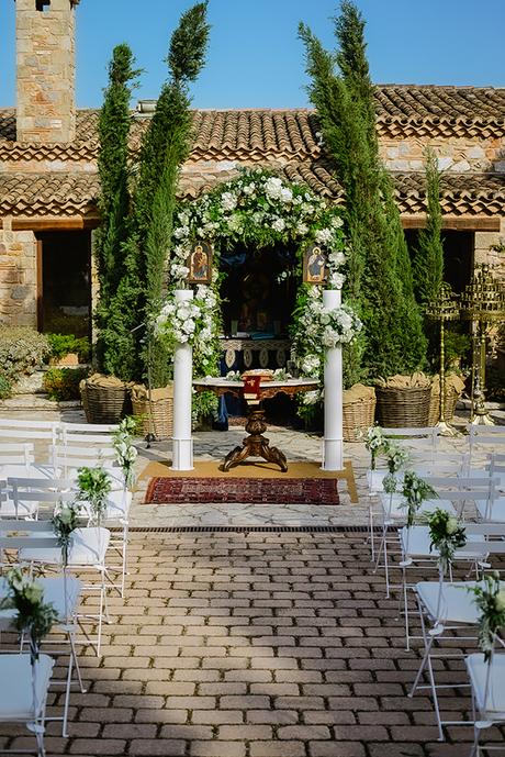 Beautiful spring wedding in Athens with white hydrangeas | Ioanna & Panayiotis beautiful-spring-wedding-athens-white-hydrangeas_07