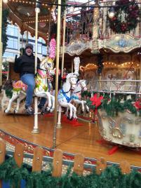 Edinburgh Christmas Market #countrykids